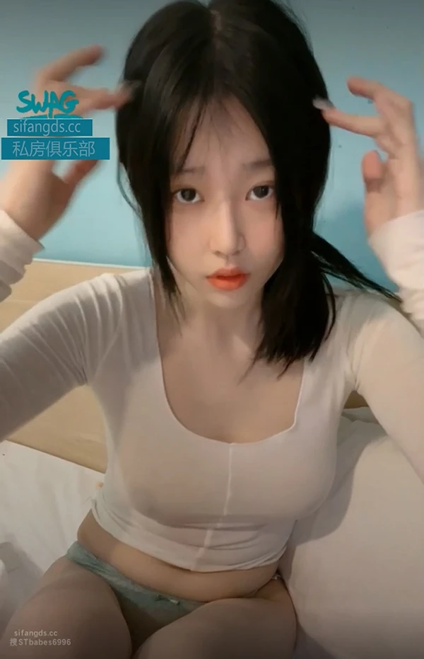 高颜值粉嫩主播@Chengzi 私拍尺度福利秀