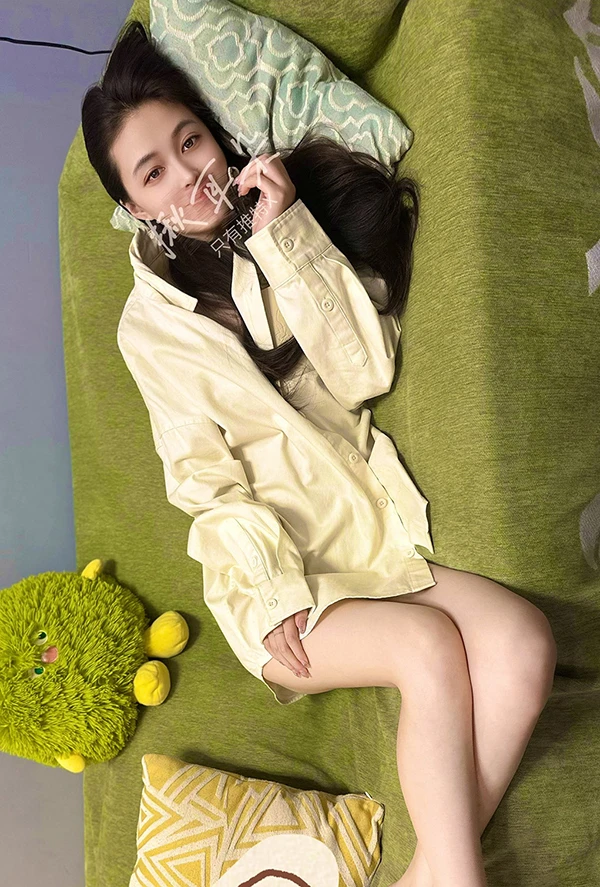 高颜值白虎人妻@揪耳朵 2025尺度私拍视图合集2